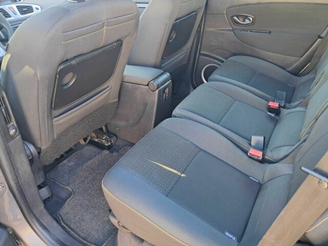 Серый Рено Сценик, объемом двигателя 0 л и пробегом 220 тыс. км за 6500 $, фото 5 на Automoto.ua