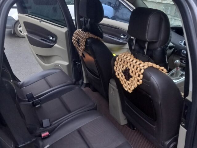 Сірий Рено Сценік, об'ємом двигуна 1.5 л та пробігом 280 тис. км за 8100 $, фото 2 на Automoto.ua