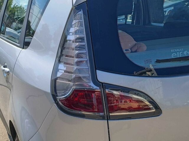 Сірий Рено Сценік, об'ємом двигуна 1.5 л та пробігом 330 тис. км за 6990 $, фото 16 на Automoto.ua