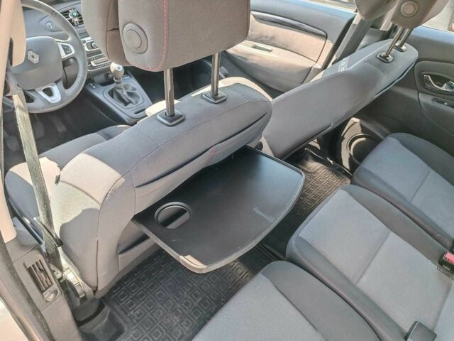 Сірий Рено Сценік, об'ємом двигуна 1.5 л та пробігом 330 тис. км за 6990 $, фото 21 на Automoto.ua