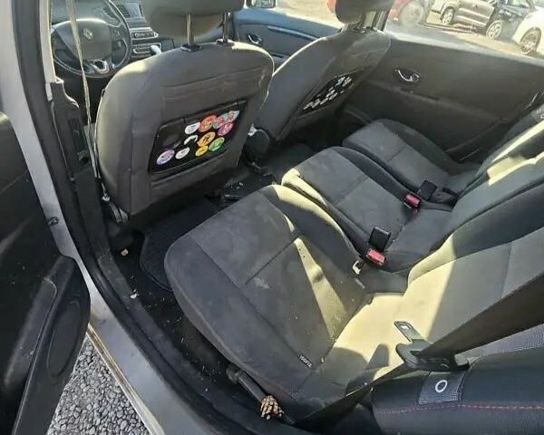 Сірий Рено Сценік, об'ємом двигуна 1.5 л та пробігом 198 тис. км за 2400 $, фото 9 на Automoto.ua