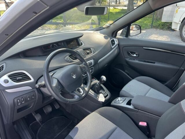 Сірий Рено Сценік, об'ємом двигуна 0 л та пробігом 221 тис. км за 8999 $, фото 10 на Automoto.ua