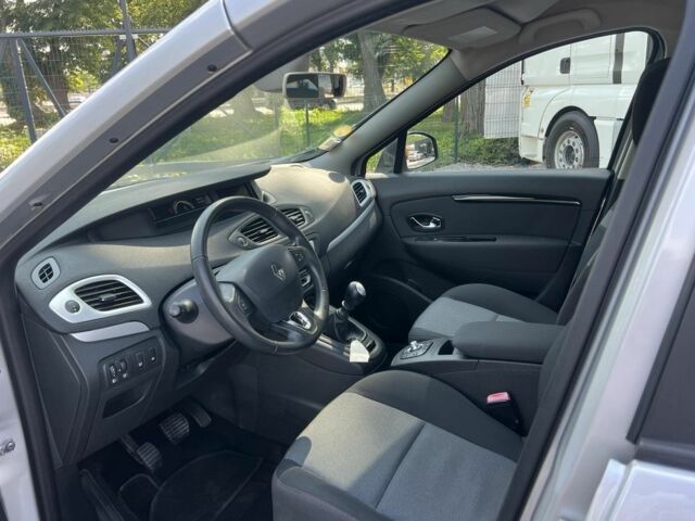 Сірий Рено Сценік, об'ємом двигуна 0 л та пробігом 221 тис. км за 8999 $, фото 11 на Automoto.ua