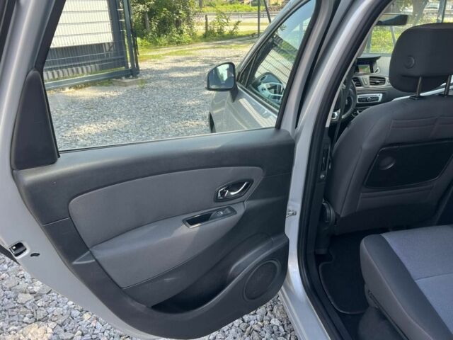 Сірий Рено Сценік, об'ємом двигуна 0 л та пробігом 221 тис. км за 8999 $, фото 14 на Automoto.ua