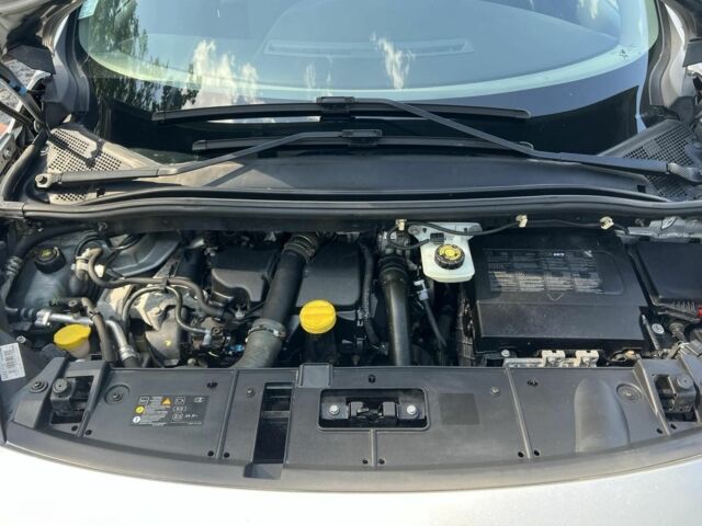 Сірий Рено Сценік, об'ємом двигуна 0 л та пробігом 221 тис. км за 8999 $, фото 20 на Automoto.ua