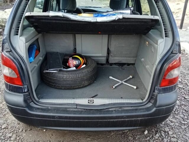 Синий Рено Сценик, объемом двигателя 1.6 л и пробегом 210 тыс. км за 1600 $, фото 9 на Automoto.ua