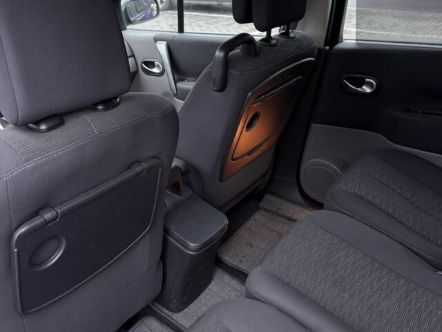 Синий Рено Сценик, объемом двигателя 1.6 л и пробегом 223 тыс. км за 4800 $, фото 7 на Automoto.ua