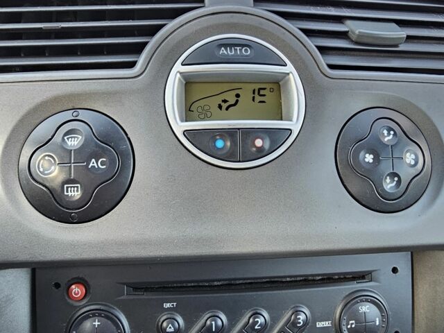 Синій Рено Сценік, об'ємом двигуна 1.9 л та пробігом 200 тис. км за 3700 $, фото 18 на Automoto.ua