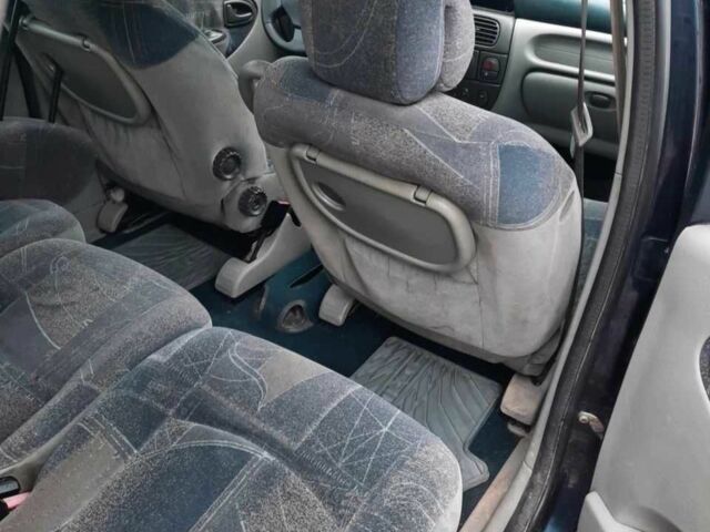 Синій Рено Сценік, об'ємом двигуна 1.9 л та пробігом 150 тис. км за 1064 $, фото 3 на Automoto.ua