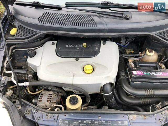 Синий Рено Сценик, объемом двигателя 1.87 л и пробегом 270 тыс. км за 2600 $, фото 4 на Automoto.ua