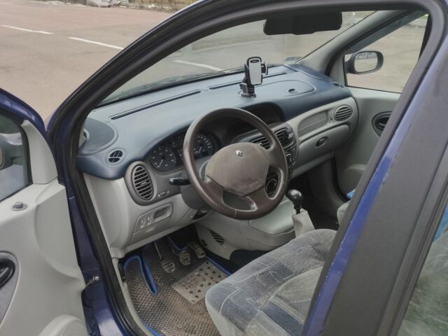 Синий Рено Сценик, объемом двигателя 0 л и пробегом 220 тыс. км за 2950 $, фото 5 на Automoto.ua