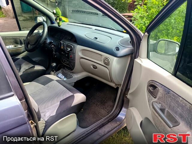 Синий Рено Сценик, объемом двигателя 1.6 л и пробегом 248 тыс. км за 3200 $, фото 6 на Automoto.ua