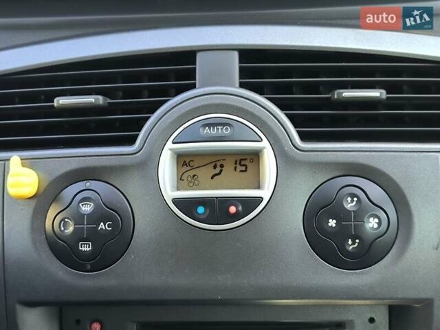 Синій Рено Сценік, об'ємом двигуна 1.46 л та пробігом 284 тис. км за 4490 $, фото 15 на Automoto.ua