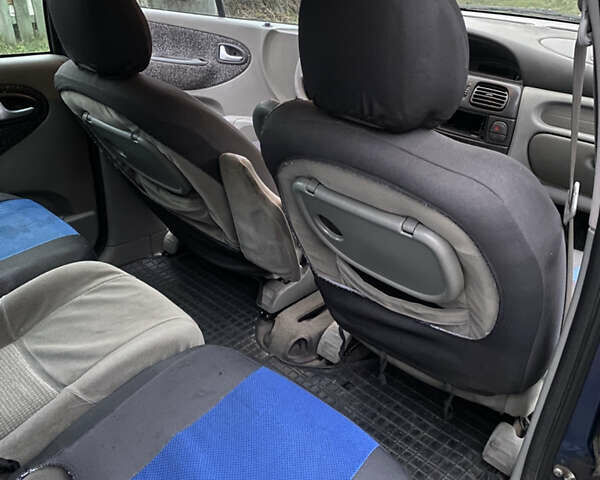 Синій Рено Сценік, об'ємом двигуна 1.6 л та пробігом 249 тис. км за 2750 $, фото 19 на Automoto.ua