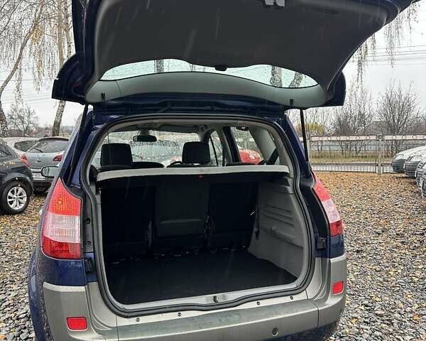 Синій Рено Сценік, об'ємом двигуна 2 л та пробігом 226 тис. км за 4500 $, фото 7 на Automoto.ua