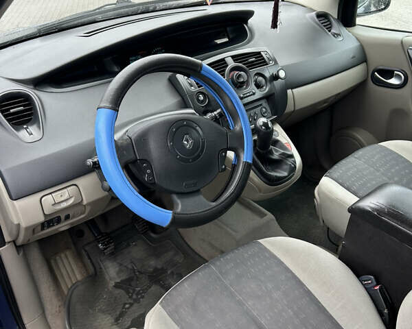 Синий Рено Сценик, объемом двигателя 1.6 л и пробегом 300 тыс. км за 4300 $, фото 6 на Automoto.ua