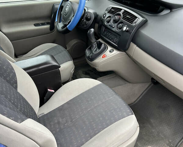 Синий Рено Сценик, объемом двигателя 1.6 л и пробегом 300 тыс. км за 4300 $, фото 11 на Automoto.ua