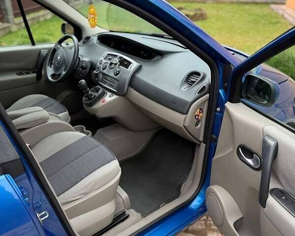 Синий Рено Сценик, объемом двигателя 1.87 л и пробегом 298 тыс. км за 4550 $, фото 5 на Automoto.ua