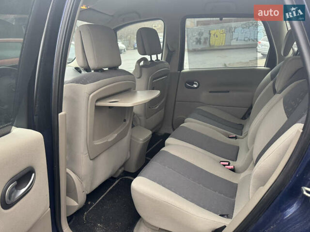 Синий Рено Сценик, объемом двигателя 1.6 л и пробегом 170 тыс. км за 4500 $, фото 16 на Automoto.ua