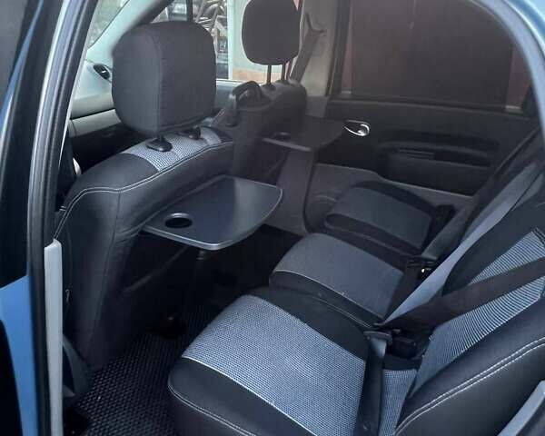 Синий Рено Сценик, объемом двигателя 1.6 л и пробегом 288 тыс. км за 4500 $, фото 8 на Automoto.ua