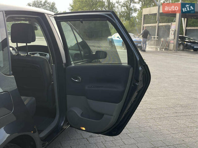 Синій Рено Сценік, об'ємом двигуна 1.6 л та пробігом 223 тис. км за 4450 $, фото 19 на Automoto.ua