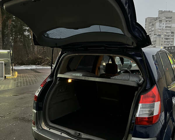 Синий Рено Сценик, объемом двигателя 1.46 л и пробегом 214 тыс. км за 4400 $, фото 6 на Automoto.ua