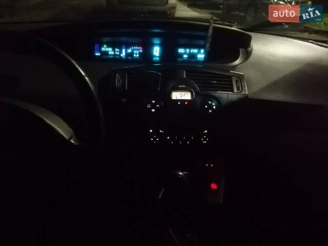 Синий Рено Сценик, объемом двигателя 1.5 л и пробегом 360 тыс. км за 4700 $, фото 8 на Automoto.ua