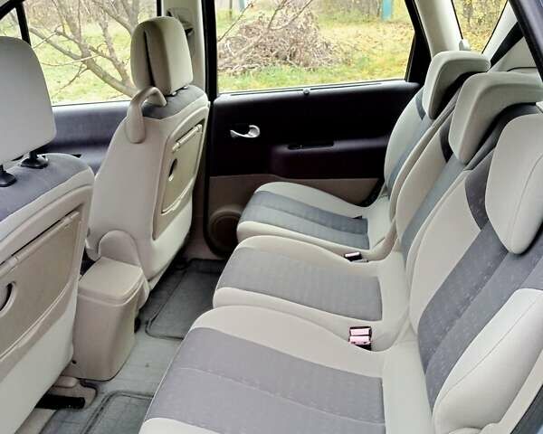 Синий Рено Сценик, объемом двигателя 1.6 л и пробегом 240 тыс. км за 4900 $, фото 24 на Automoto.ua