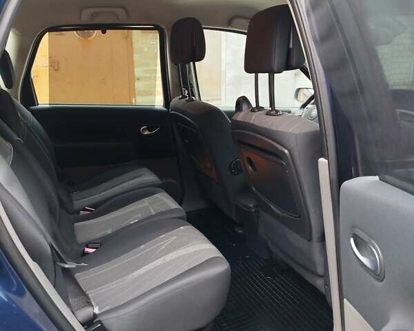 Синий Рено Сценик, объемом двигателя 1.6 л и пробегом 176 тыс. км за 5450 $, фото 111 на Automoto.ua