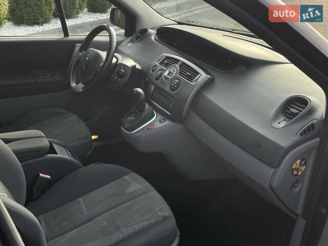 Синій Рено Сценік, об'ємом двигуна 1.6 л та пробігом 223 тис. км за 4450 $, фото 18 на Automoto.ua