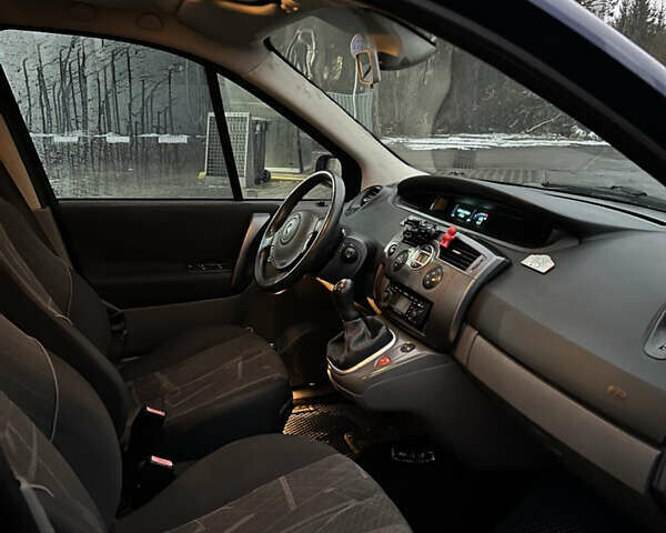 Синий Рено Сценик, объемом двигателя 1.46 л и пробегом 214 тыс. км за 4400 $, фото 7 на Automoto.ua