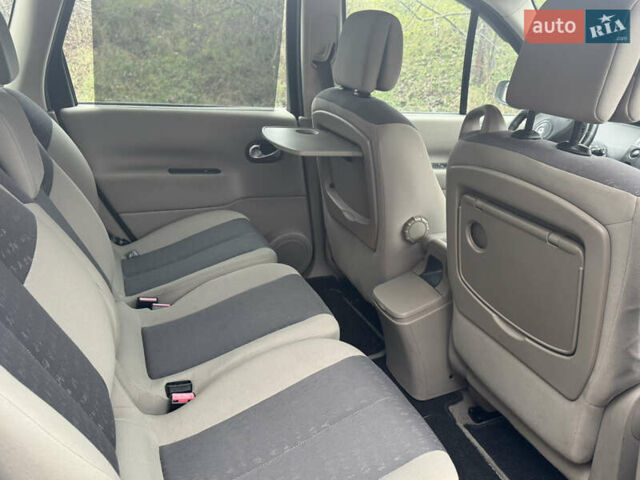 Синий Рено Сценик, объемом двигателя 1.6 л и пробегом 170 тыс. км за 4500 $, фото 20 на Automoto.ua