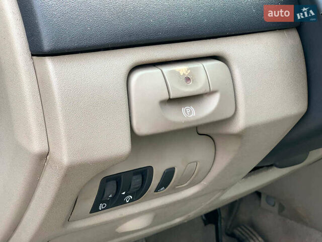 Синий Рено Сценик, объемом двигателя 1.6 л и пробегом 170 тыс. км за 4590 $, фото 19 на Automoto.ua