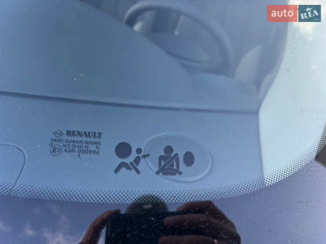 Синий Рено Сценик, объемом двигателя 1.6 л и пробегом 229 тыс. км за 5300 $, фото 8 на Automoto.ua