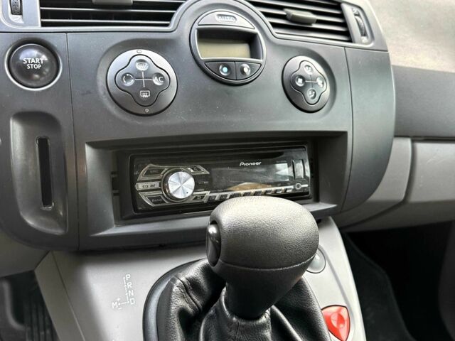 Синий Рено Сценик, объемом двигателя 1.6 л и пробегом 244 тыс. км за 4350 $, фото 8 на Automoto.ua