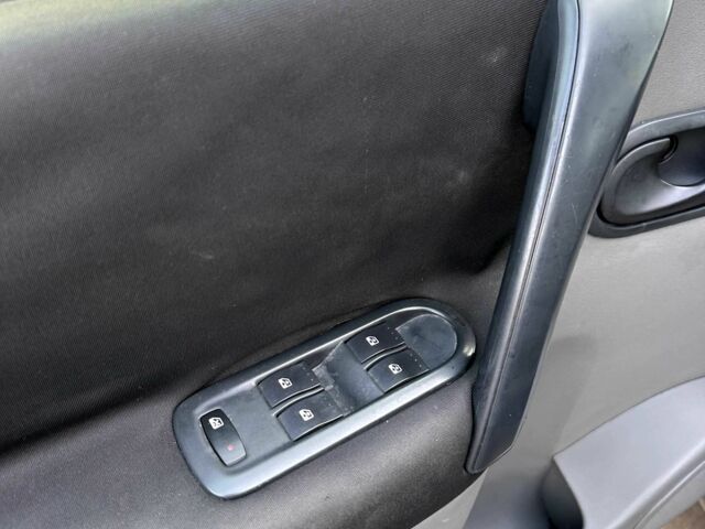 Синий Рено Сценик, объемом двигателя 1.6 л и пробегом 244 тыс. км за 4350 $, фото 7 на Automoto.ua