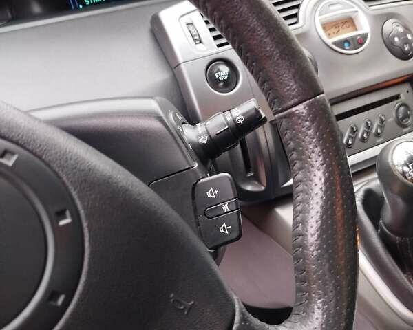 Синий Рено Сценик, объемом двигателя 1.6 л и пробегом 176 тыс. км за 5450 $, фото 84 на Automoto.ua