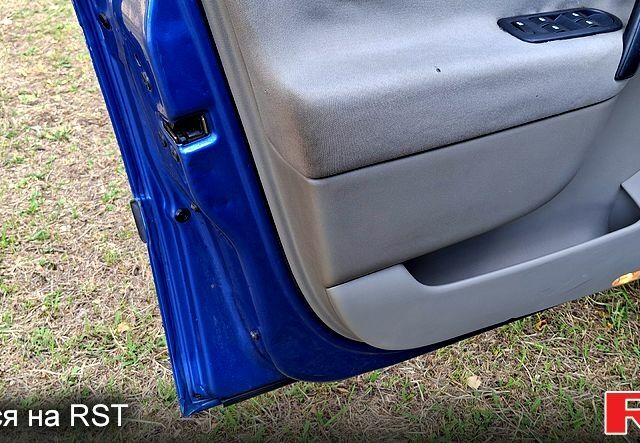 Синий Рено Сценик, объемом двигателя 1.6 л и пробегом 215 тыс. км за 4750 $, фото 12 на Automoto.ua