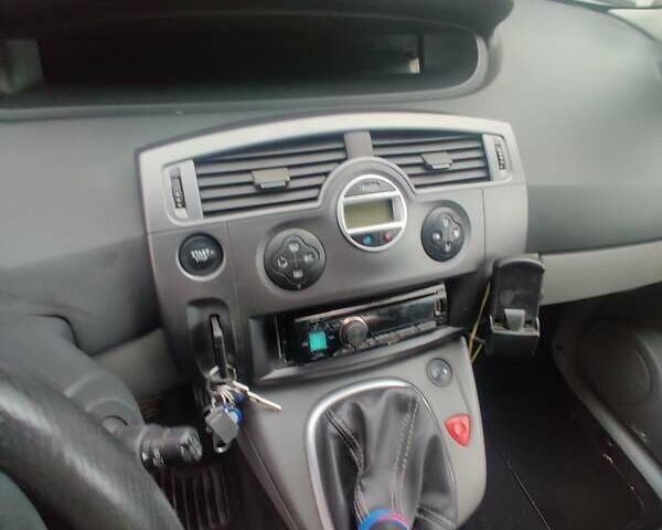 Синий Рено Сценик, объемом двигателя 1.6 л и пробегом 305 тыс. км за 4399 $, фото 14 на Automoto.ua