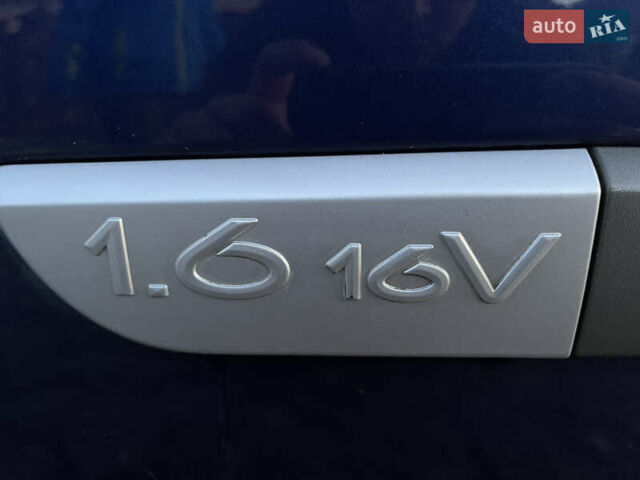 Синий Рено Сценик, объемом двигателя 1.6 л и пробегом 174 тыс. км за 4800 $, фото 38 на Automoto.ua