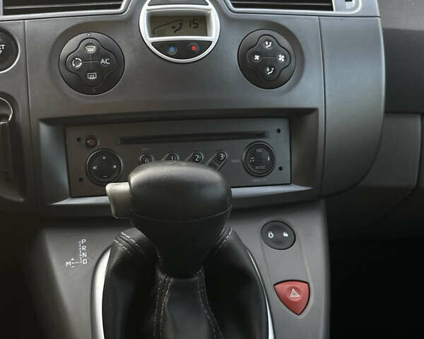 Синій Рено Сценік, об'ємом двигуна 1.6 л та пробігом 223 тис. км за 4450 $, фото 24 на Automoto.ua