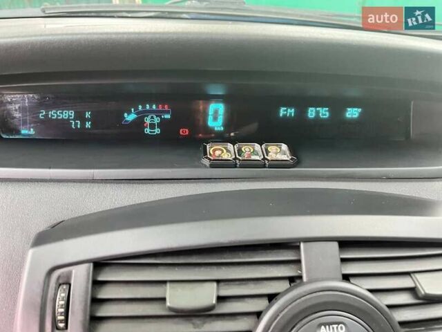 Синий Рено Сценик, объемом двигателя 1.9 л и пробегом 215 тыс. км за 8000 $, фото 11 на Automoto.ua