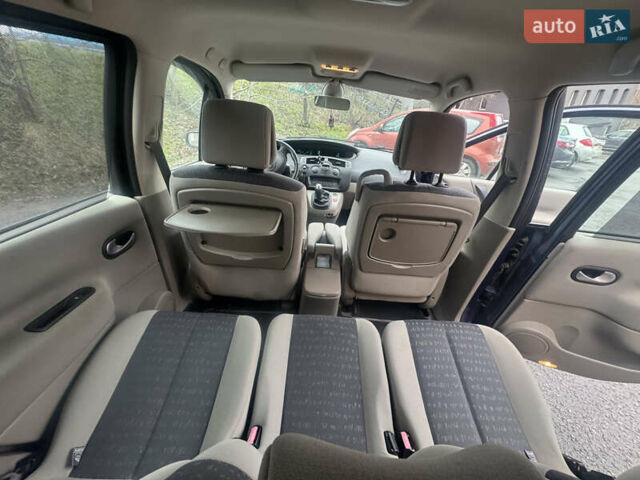 Синий Рено Сценик, объемом двигателя 1.6 л и пробегом 170 тыс. км за 4500 $, фото 18 на Automoto.ua