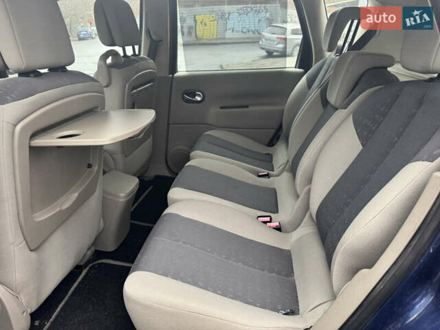 Синий Рено Сценик, объемом двигателя 1.6 л и пробегом 170 тыс. км за 4500 $, фото 26 на Automoto.ua