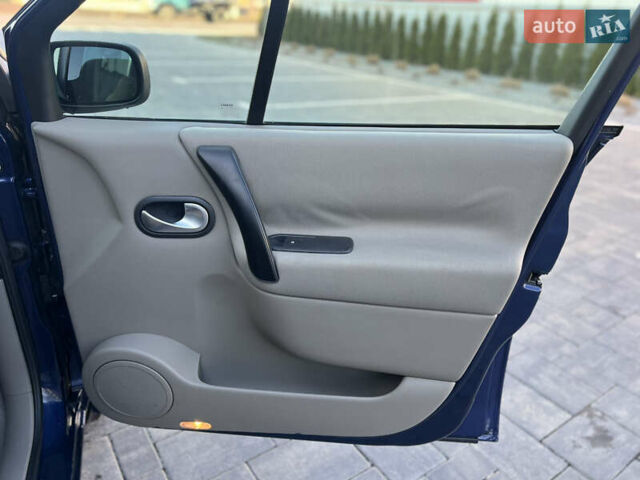 Синий Рено Сценик, объемом двигателя 1.6 л и пробегом 229 тыс. км за 5300 $, фото 17 на Automoto.ua