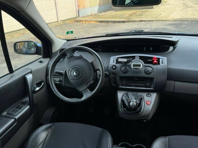 Синий Рено Сценик, объемом двигателя 2 л и пробегом 230 тыс. км за 5400 $, фото 4 на Automoto.ua