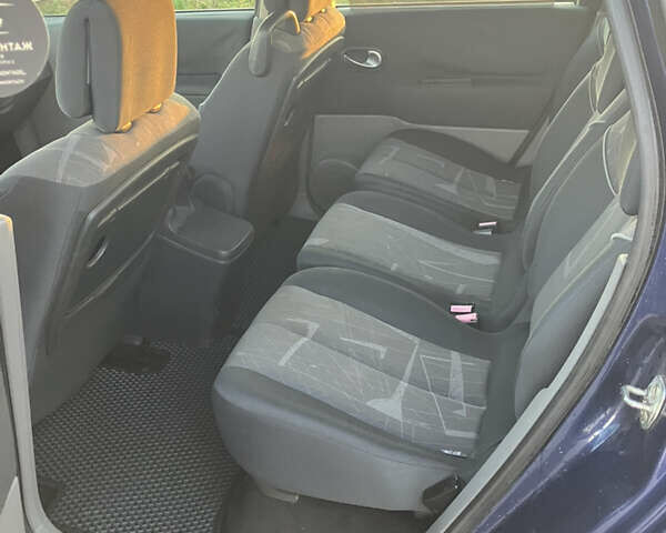 Синий Рено Сценик, объемом двигателя 2 л и пробегом 300 тыс. км за 3700 $, фото 5 на Automoto.ua