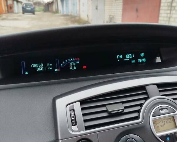 Синий Рено Сценик, объемом двигателя 1.6 л и пробегом 176 тыс. км за 5450 $, фото 79 на Automoto.ua