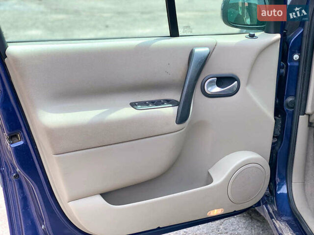 Синий Рено Сценик, объемом двигателя 1.6 л и пробегом 170 тыс. км за 4590 $, фото 17 на Automoto.ua