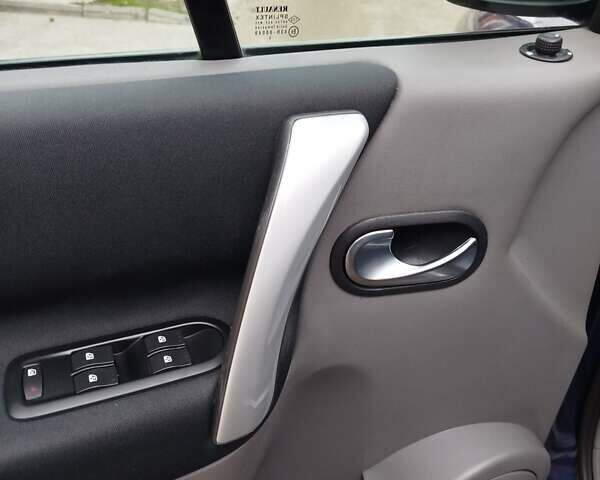 Синий Рено Сценик, объемом двигателя 1.6 л и пробегом 176 тыс. км за 5450 $, фото 70 на Automoto.ua